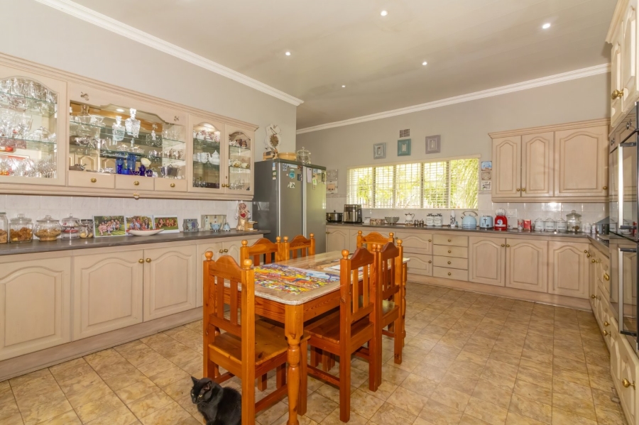 4 Bedroom Property for Sale in Wilgenhof Free State